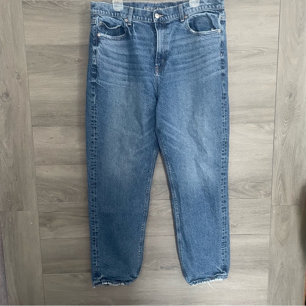 American Eagle Super High-Rise Straight Jeans